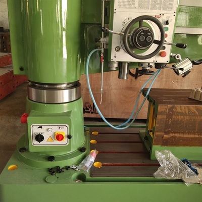 Z3050搖臂鉆床 集電動(dòng)升降與機(jī)械變速于一體的高效加工利器